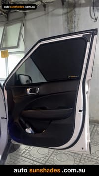 HYUNDAI VENUE 2020-2025 car window sun shades — photo 6