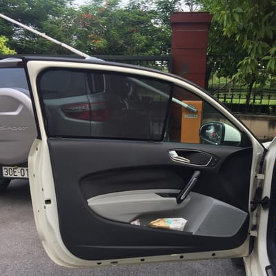 Custom-fit sun shades fitted to a AUDI A1 SPORTBACK 2010-2018