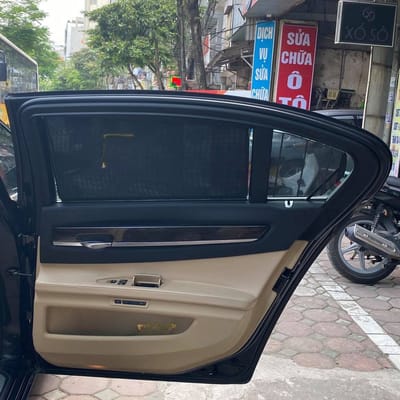 Custom-fit sun shades fitted to a BMW 730i