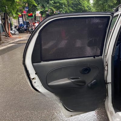 Custom-fit sun shades fitted to a DAEWOO MATIZ 2002-2007