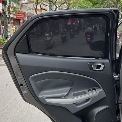 Custom-fit sun shades fitted to a FORD ECOSPORT