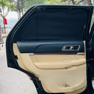 Custom-fit sun shades fitted to a FORD EXPLORER 2016-2021