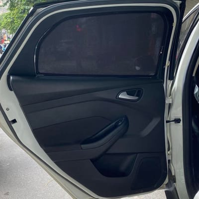 Custom-fit sun shades fitted to a FORD FOCUS HATCHBACK 2014-2020