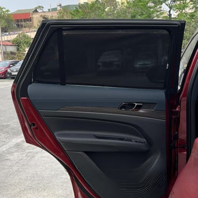 Custom-fit sun shades fitted to a FORD TERRITORY