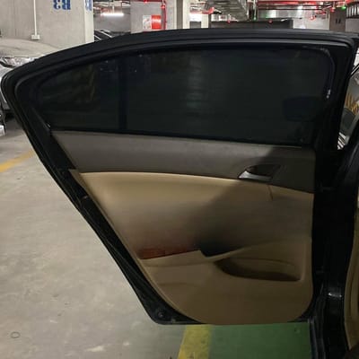 Custom-fit sun shades fitted to a HONDA ACCORD 2007-2013