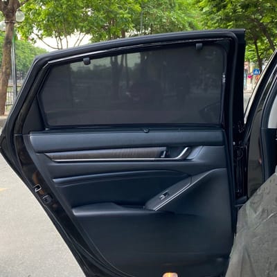 Custom-fit sun shades fitted to a HONDA ACCORD 2018-2022