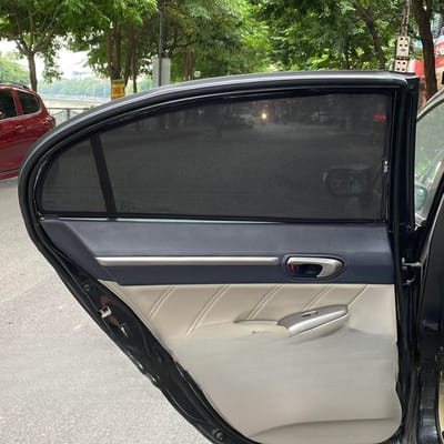 Custom-fit sun shades fitted to a HONDA CIVIC 2007-2012