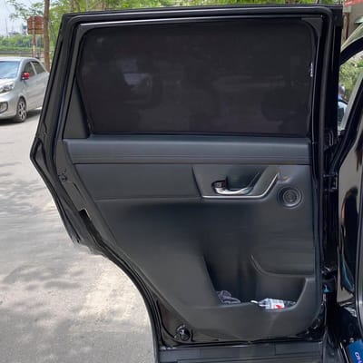 Custom-fit sun shades fitted to a HONDA CR-V 2017-2022