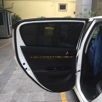 Custom-fit sun shades fitted to a HYUNDAI I20 2008-2012