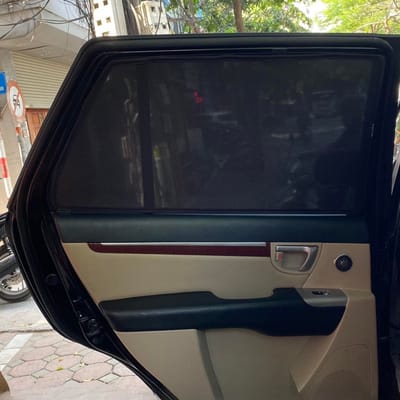 Custom-fit sun shades fitted to a HYUNDAI SANTA FE 2007-2013