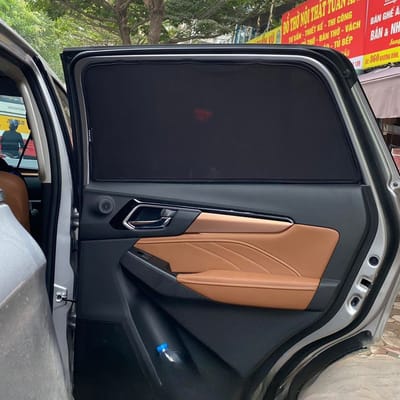 Custom-fit sun shades fitted to a ISUZU MU-X 2021-2025