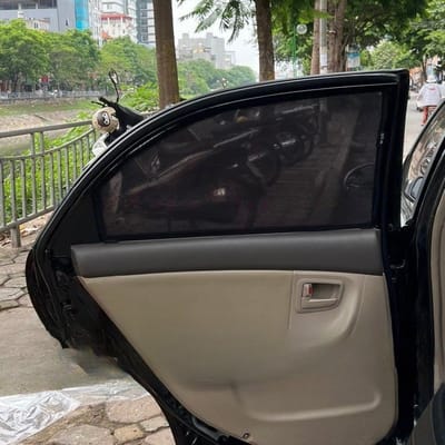 Custom-fit sun shades fitted to a KIA CERATO HATCHBACK