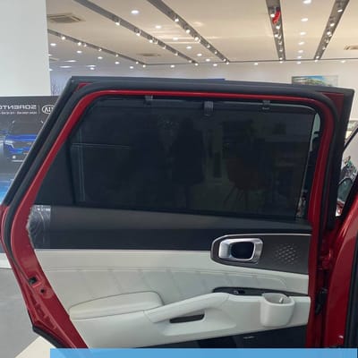 Custom-fit sun shades fitted to a KIA SORENTO 2021-2025