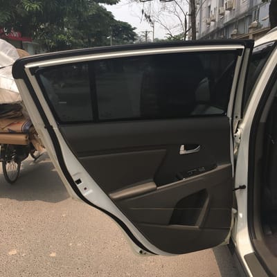 Custom-fit sun shades fitted to a KIA SPORTAGE 2011-2016