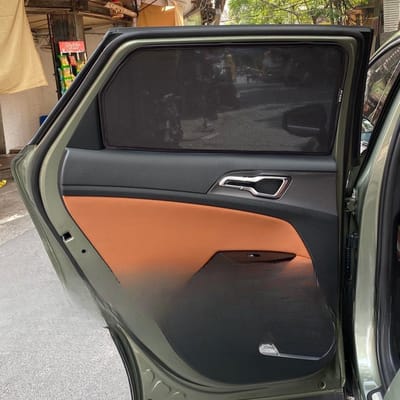 Custom-fit sun shades fitted to a KIA SPORTAGE 2017-2022