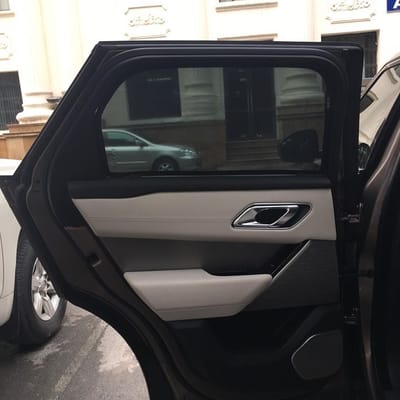 Custom-fit sun shades fitted to a LAND ROVER RANGE ROVER VELAR 2016-2019