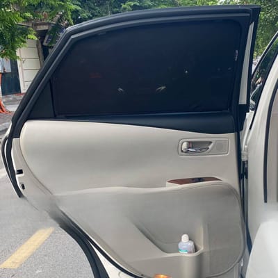 Custom-fit sun shades fitted to a LEXUS RX350 2009-2015