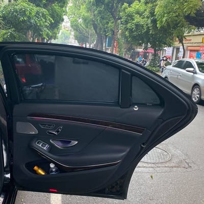 Custom-fit sun shades fitted to a MERCEDES S450