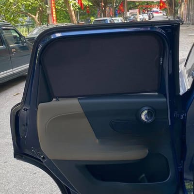 Custom-fit sun shades fitted to a MINI COUNTRYMAN 2017-2022