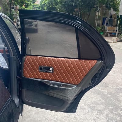Custom-fit sun shades fitted to a NISSAN BLUEBIRD