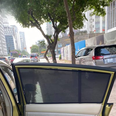 Custom-fit sun shades fitted to a NISSAN TIIDA HATCHBACK