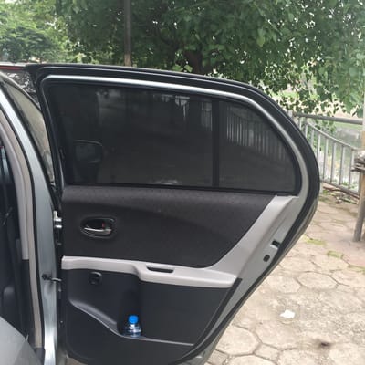 Custom-fit sun shades fitted to a TOYOTA YARIS HATCHBACK 2007-2012