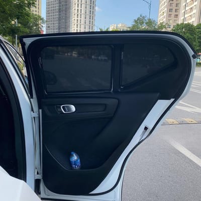 Custom-fit sun shades fitted to a VOLVO XC40