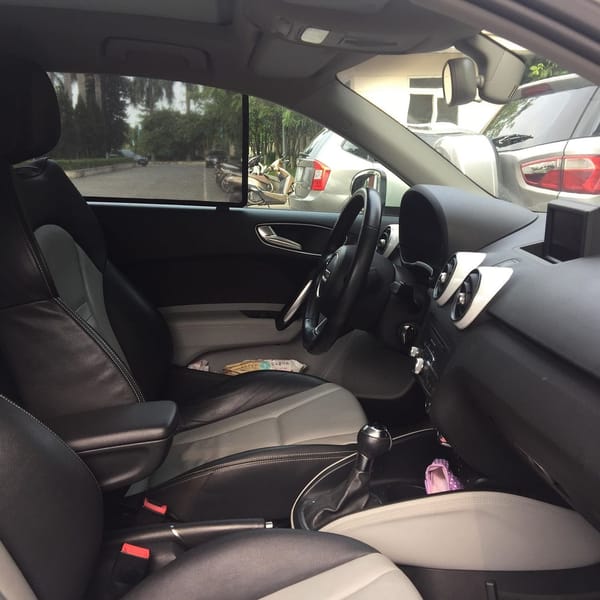 AUDI A1 SPORTBACK 2010-2018 custom-fit car window sun shades — photo 2