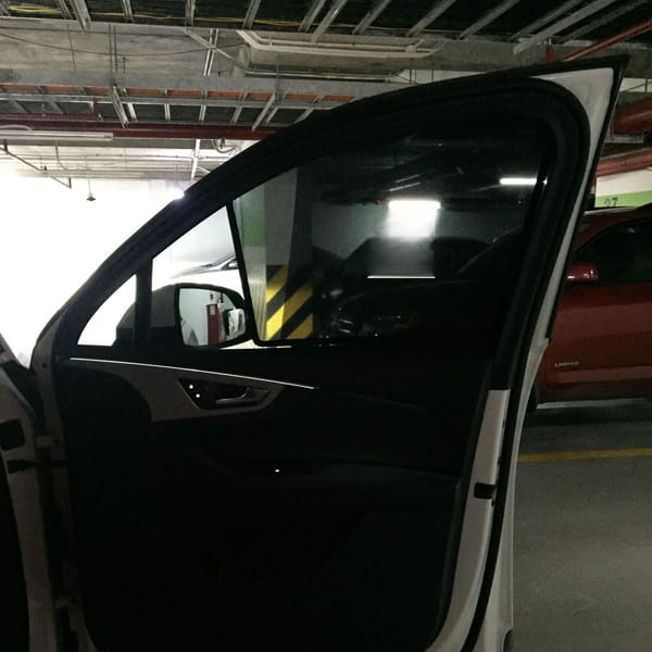 AUDI Q7 2017-2026 custom-fit car window sun shades — photo 4