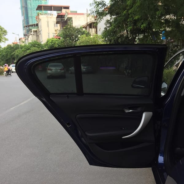 BMW 118i custom-fit car window sun shades — photo 1