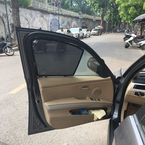BMW E90 320i 2005-2011 custom-fit car window sun shades — photo 2