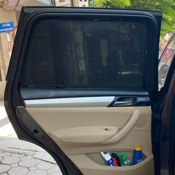 BMW X3 2018-2024 custom-fit car window sun shades — photo 1
