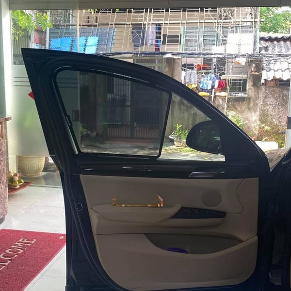 BMW X4 2019-2025 custom-fit car window sun shades — photo 4