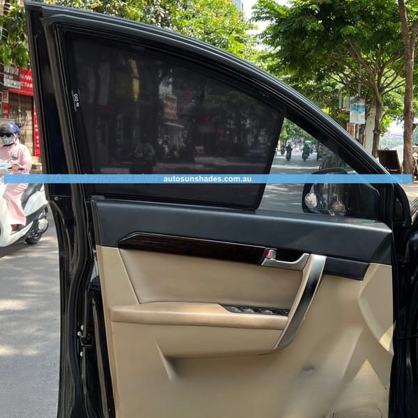 HOLDEN CAPTIVA 2007-2015 custom-fit car window sun shades — photo 2
