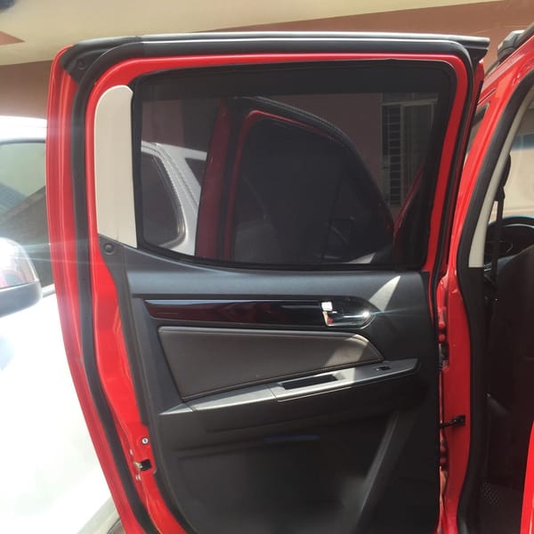 HOLDEN COLORADO custom-fit car window sun shades — photo 7