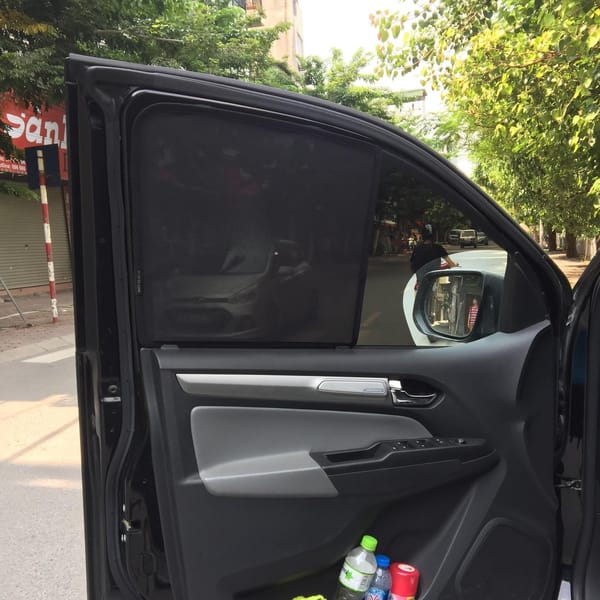 HOLDEN COLORADO custom-fit car window sun shades — photo 14
