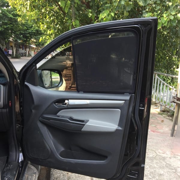 HOLDEN COLORADO custom-fit car window sun shades — photo 16