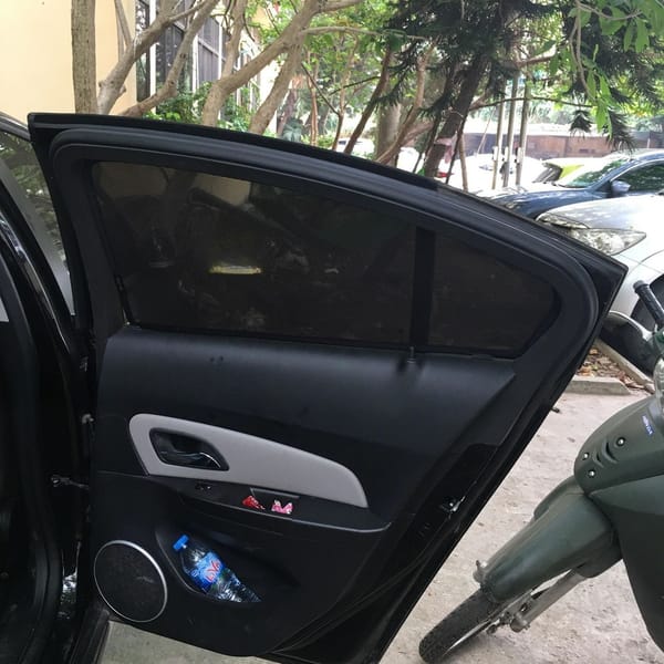 HOLDEN CRUZE 2016-2020 custom-fit car window sun shades — photo 5