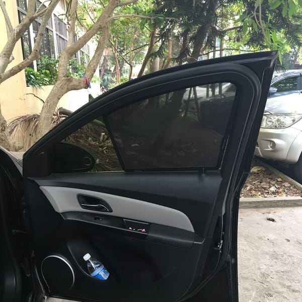 HOLDEN CRUZE 2016-2020 custom-fit car window sun shades — photo 6