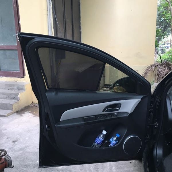 HOLDEN CRUZE 2016-2020 custom-fit car window sun shades — photo 8