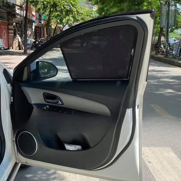 HOLDEN CRUZE 2010-2015 custom-fit car window sun shades — photo 4