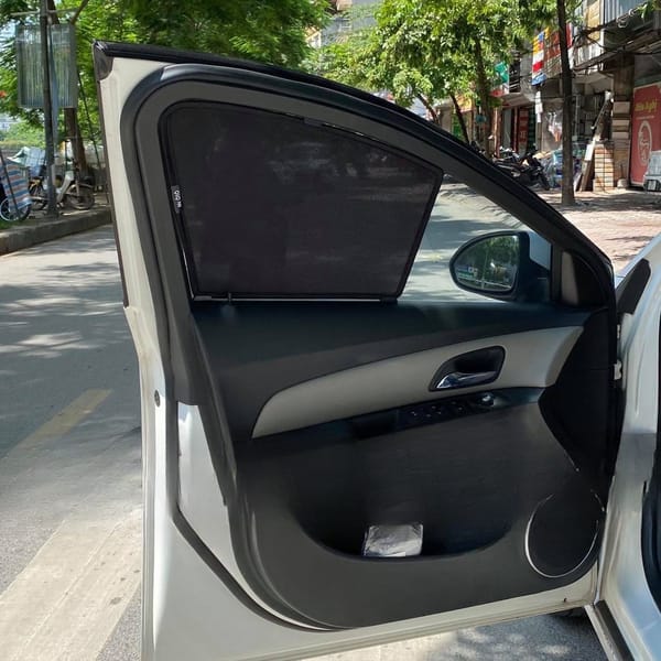 HOLDEN CRUZE 2010-2015 custom-fit car window sun shades — photo 8