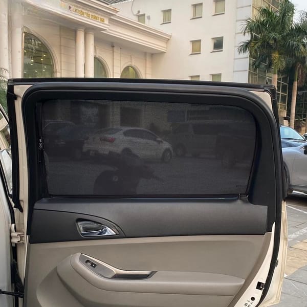 HOLDEN ORLANDO custom-fit car window sun shades — photo 3