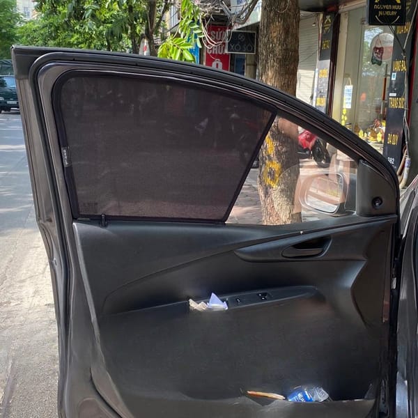HOLDEN SPARK 2017-2020 custom-fit car window sun shades — photo 2
