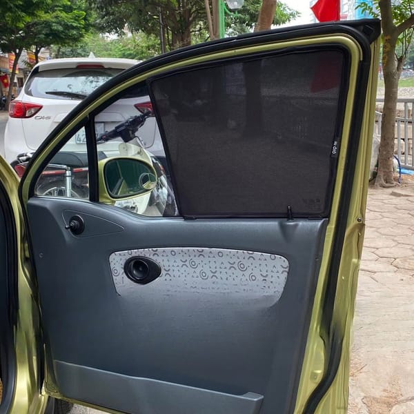 HOLDEN SPARK LITE 2007-2013 custom-fit car window sun shades — photo 6