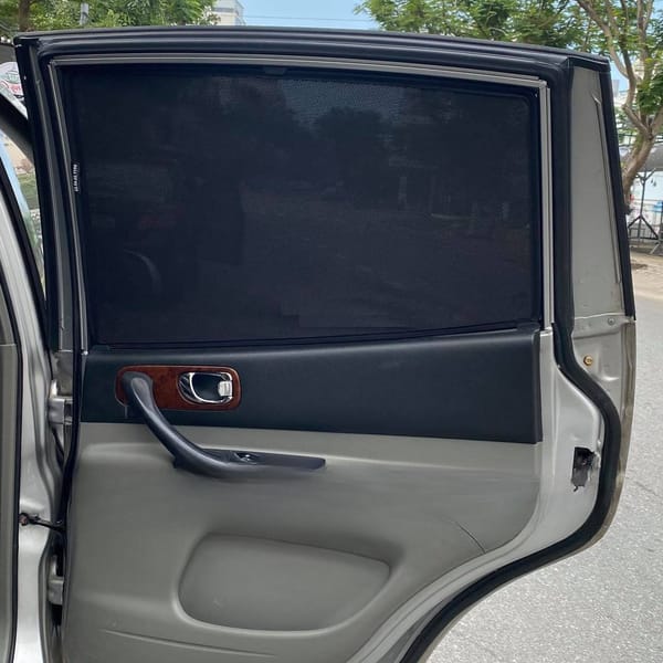 HOLDEN VIVANT custom-fit car window sun shades — photo 1