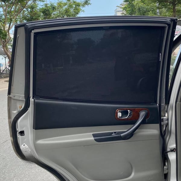 HOLDEN VIVANT custom-fit car window sun shades — photo 3