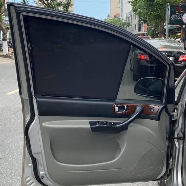 HOLDEN VIVANT custom-fit car window sun shades — photo 4