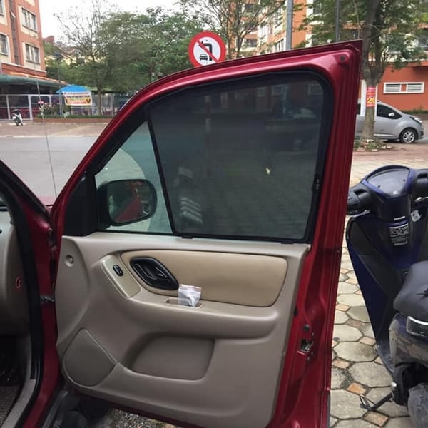 FORD ESCAPE custom-fit car window sun shades — photo 4
