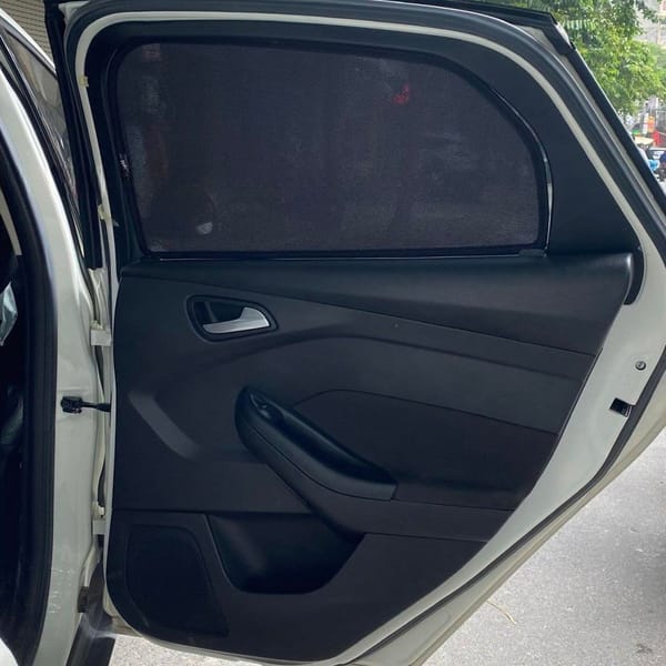 FORD FOCUS HATCHBACK 2014-2020 custom-fit car window sun shades — photo 3